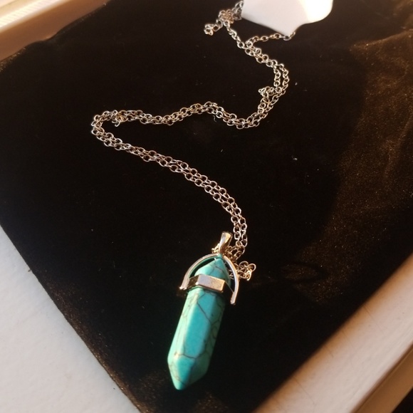 Jewelry - Hexagonal Crystal Turqouise Necklace NEW